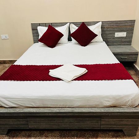 Hotel Utsav Palace Kanpur Exterior photo