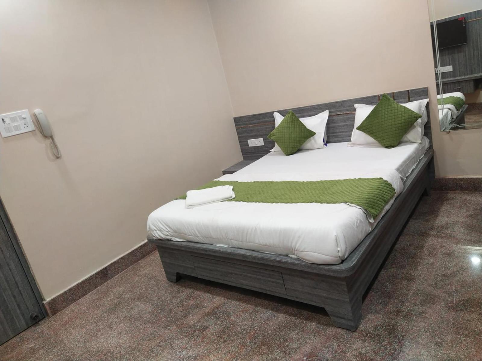 Hotel Utsav Palace Kanpur Exterior photo