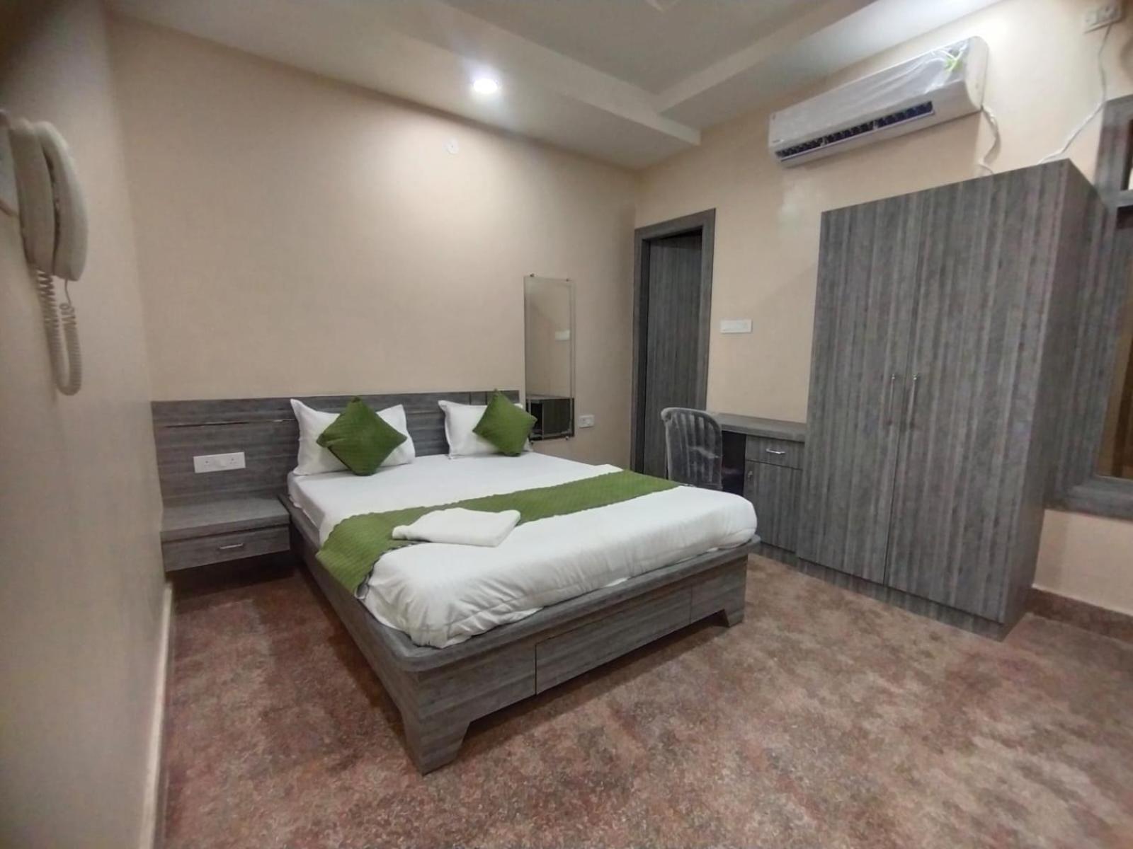 Hotel Utsav Palace Kanpur Exterior photo